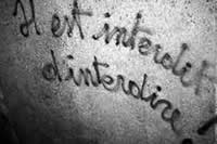 en http://www.taringa.net/posts/apuntes-y-monografias/16823060/Frases-y-informacion-del-Mayo-Frances.html Prohibido prohibir